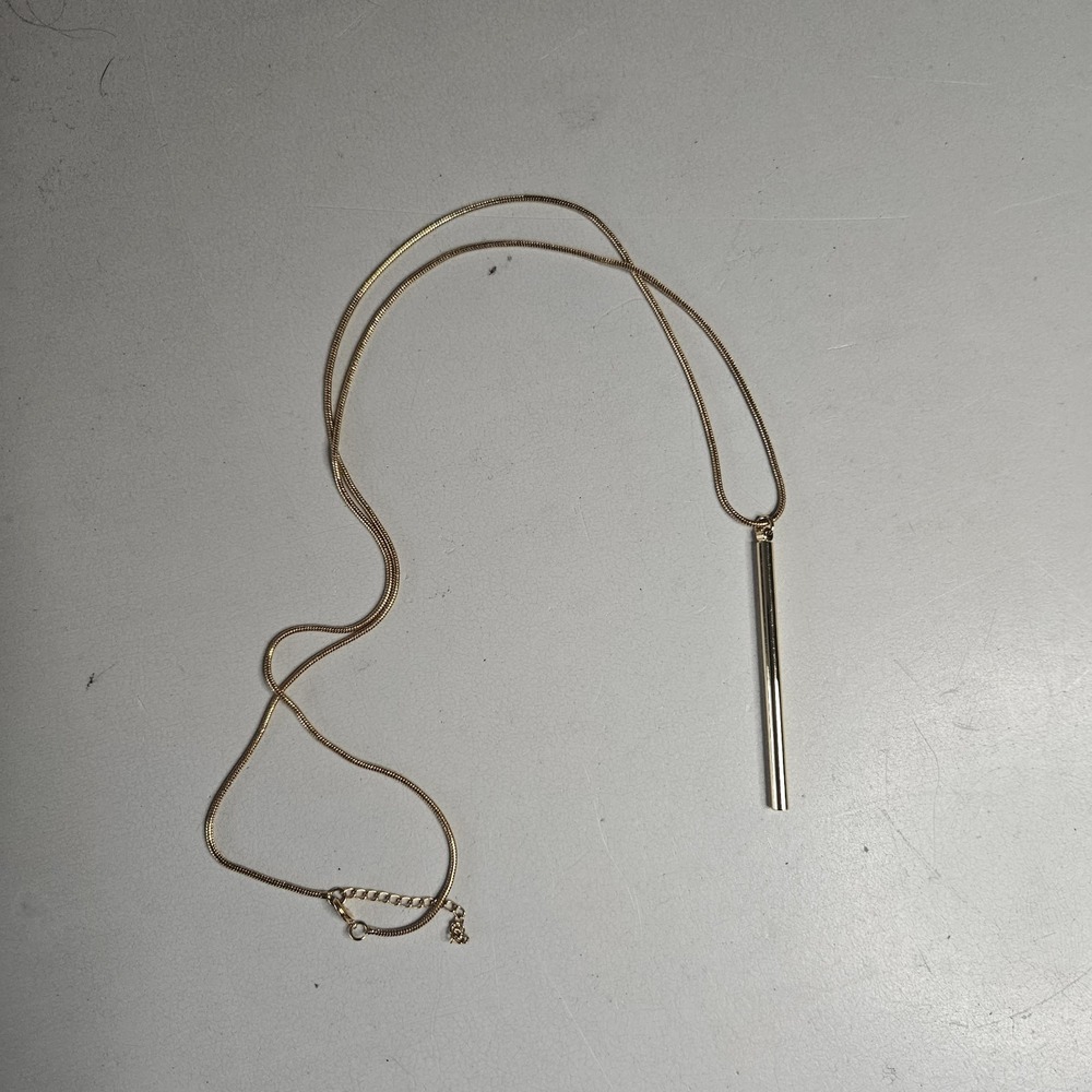 Cylindrical Bar‎ Pendant And Chain Gold Tone